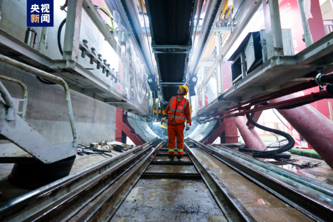 曆(lì)時120天!國内長(zhǎng)地鐵環線盾(dun)構區間順利(li)貫通