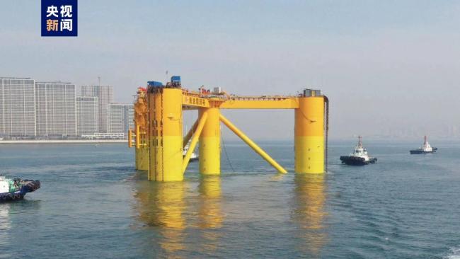 我國(guó)深遠海浮式(shì)風電平台啟(qǐ)運